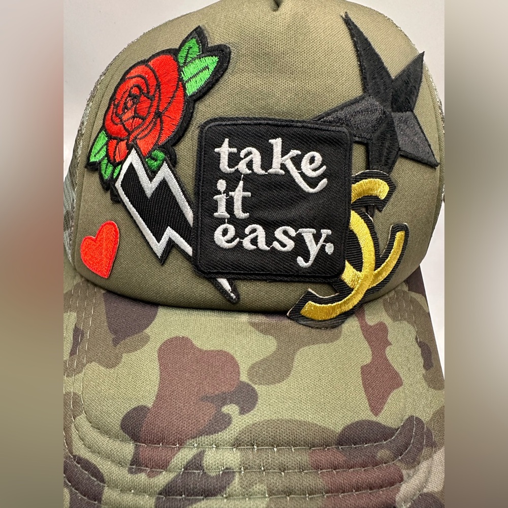 Super cute camo trucker hat